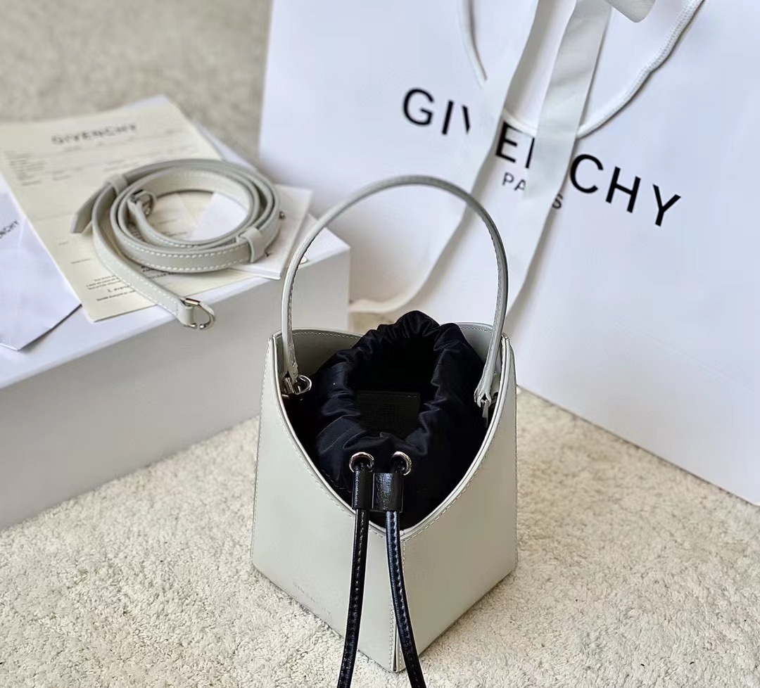 Gienvchy_Cutout_Bucket-1